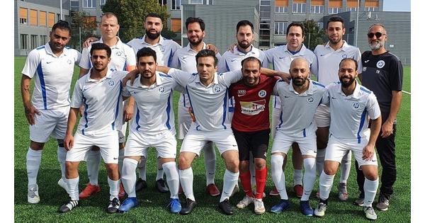 Royal Persia Res Bad V Slau Res Oefb At