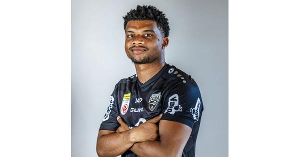 The 23-year old son of father (?) and mother(?) Lincoln Corrêa dos Santos in 2024 photo. Lincoln Corrêa dos Santos earned a  million dollar salary - leaving the net worth at  million in 2024